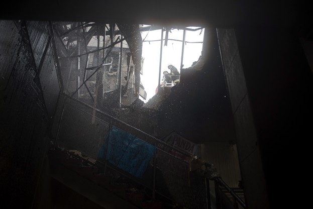 Groźny pożar domu handlowego w Tczewie