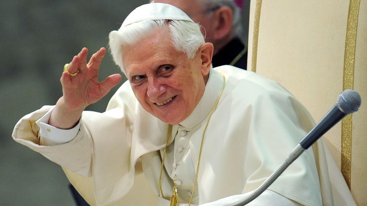 Benedykt XVI w bardzo złym stanie zdrowia? Oświadczenie Watykanu