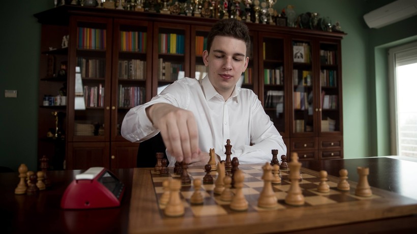 Champions Chess Tour: Jan-Krzysztof Duda po remisie z Magnusem Carlsenem awansował do ćwierćfinału