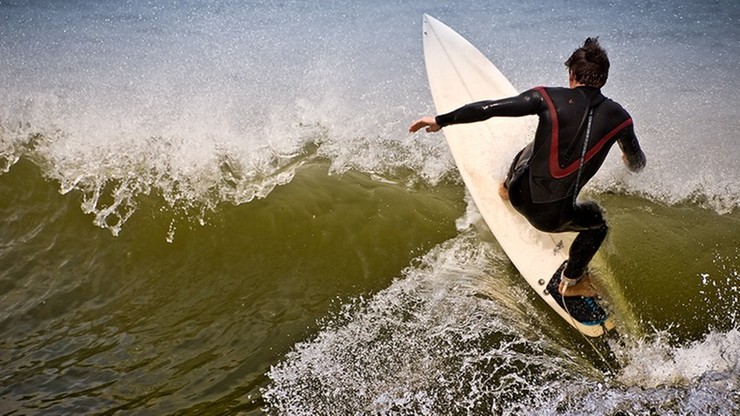 29-letni surfer z USA został zakażony amebą w parku wodnym. Zmarł pięć dni później