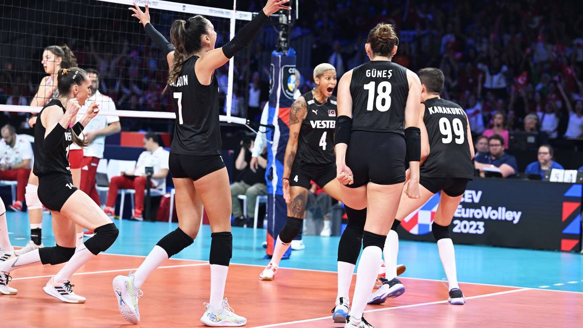 Polish women's volleyball team faces long-time nemesis again at European Championship