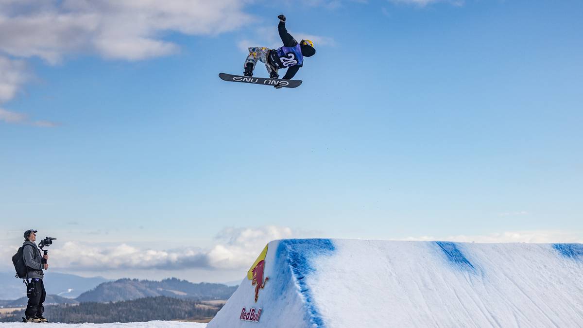 Spektakularne loty narciarzy i snowboardzistów - oglądaj na żywo Puchar Europy FIS w Białce Tatrzańskiej