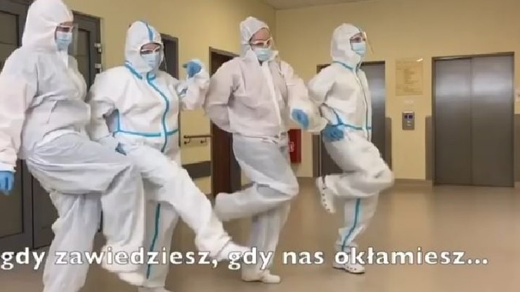 Pielęgniarki ze Śląska tańcząc i śpiewając apelują do pacjentów