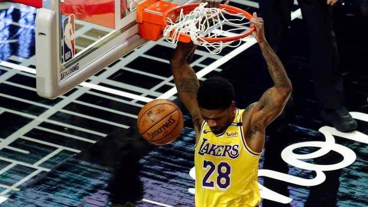 NBA: Broniący tytułu Lakers wygrali z Suns, 42 punkty Davisa
