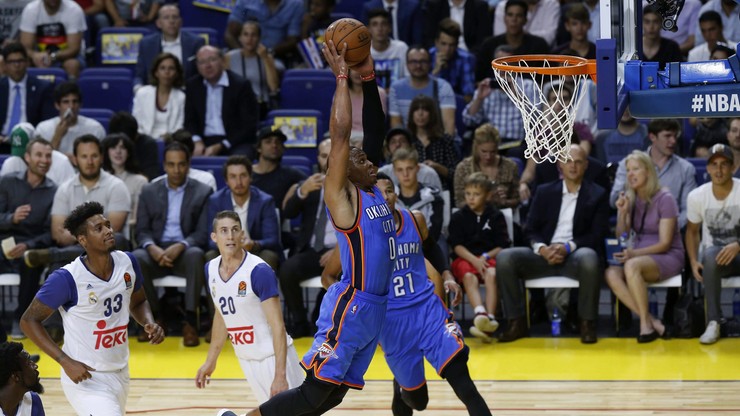NBA: Fantastyczna skuteczność Westbrooka w wygranym meczu z Mavericks