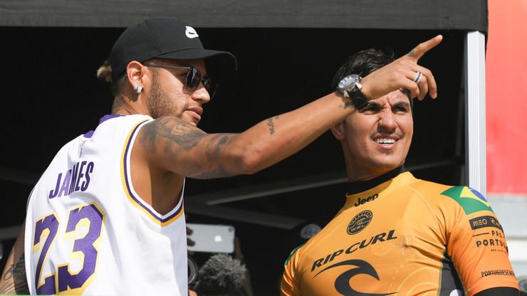 Neymar wspierał rodaka w Pucharze Świata w surfingu
