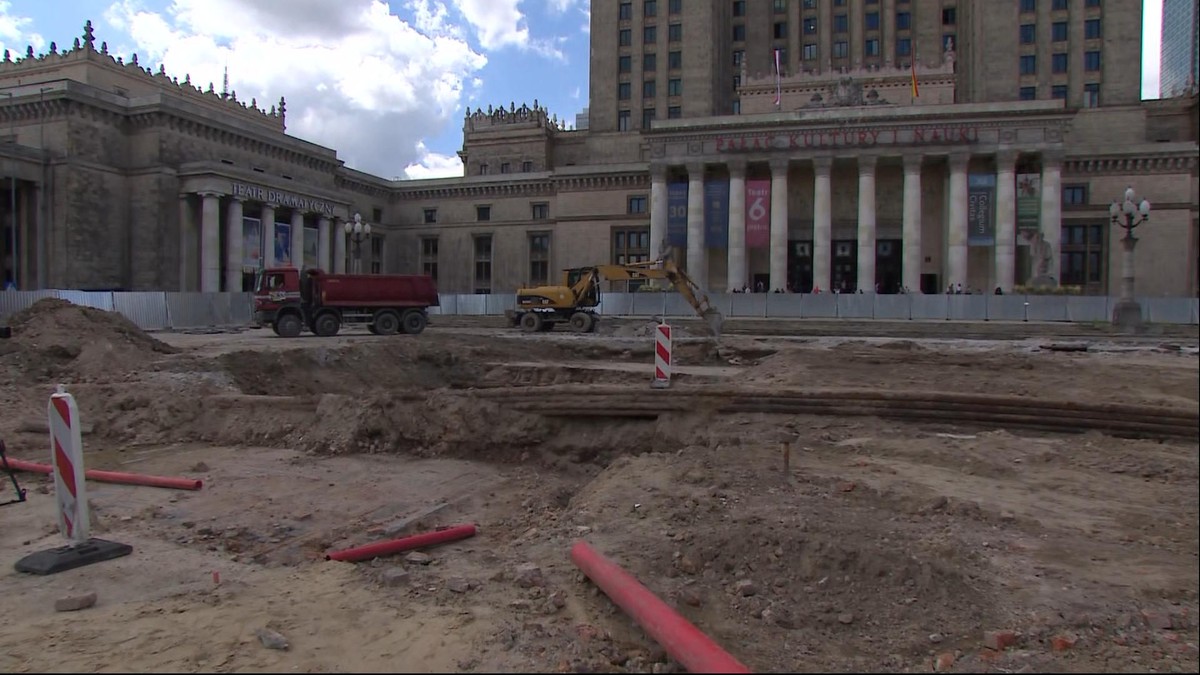 Warszawa: Odkrycie na budowie placu Centralnego. Fragmenty zabudowań i tajemnicze pomieszczenia