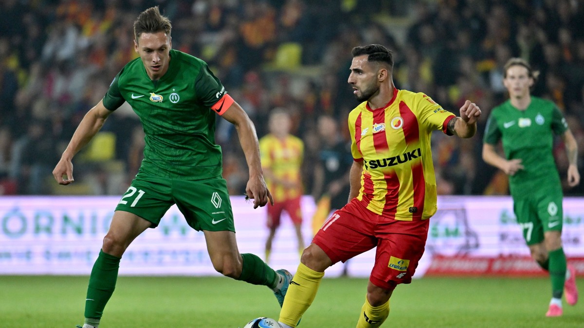 Podział punktów w Kielcach. Mecz opóźnił się prawie o godzinę