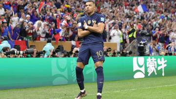 Przyjął darowiznę i został wysłany na emeryturę. Wszystkiemu winny... Mbappe