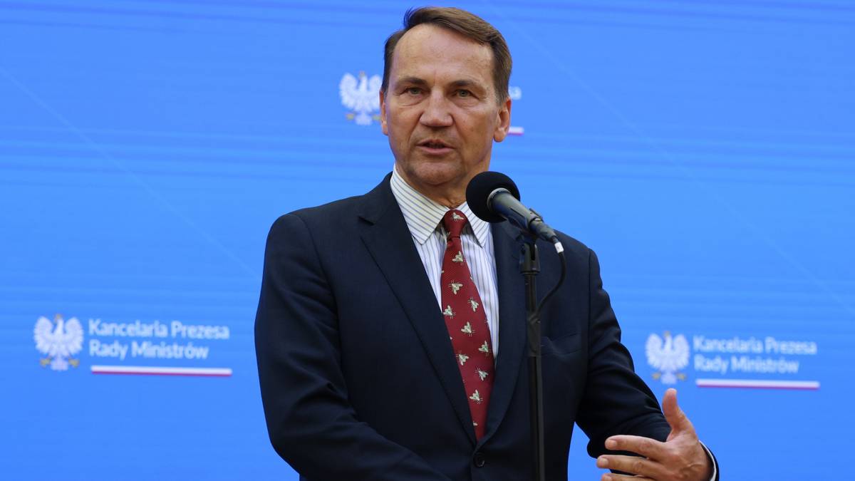 Sikorski zabrał głos w sprawie reparacji. "Sprawa jest beznadziejna"