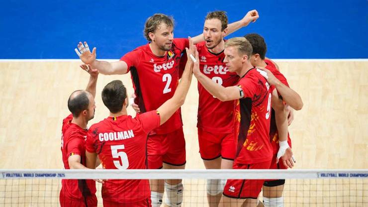 Atakujący - Ferre Reggers