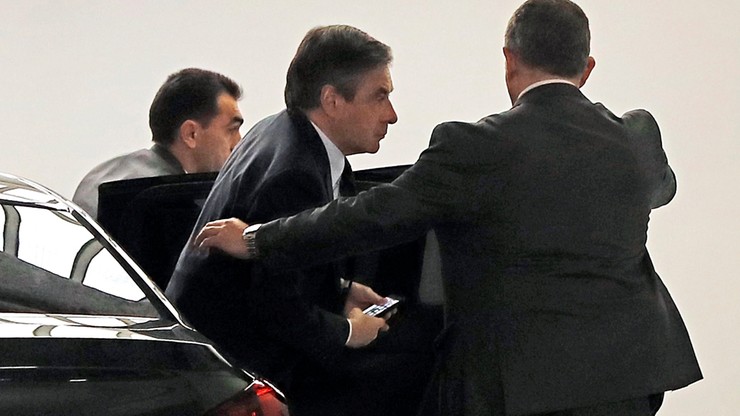 Prokuratura kontynuuje śledztwo ws. zatrudnienia żony Fillona