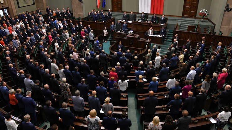 Posiedzenie Sejmu zostanie przerwane w środę i wznowione po wyborach. "Sytuacja bez precedensu"