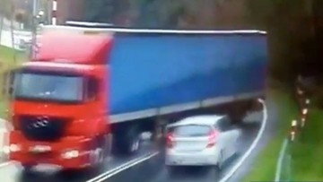 Tir zepchnął z drogi auto osobowe. O włos od śmierci [WIDEO]