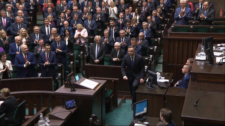 Wyjątkowa sytuacja w Sejmie. Prezydent wrócił na mównicę