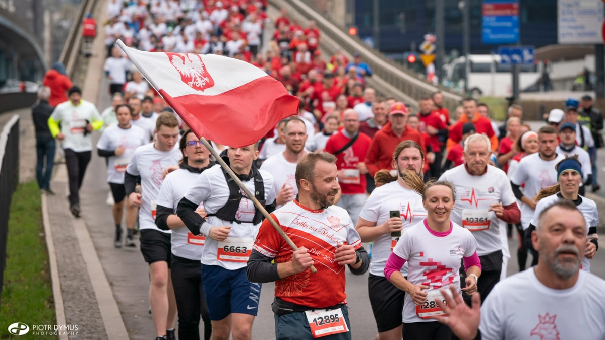 20 tysięcy biegaczy uczci Święto Niepodległości w Warszawie