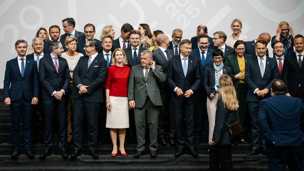 "Prowojenne tsunami". Węgierski minister o decyzjach Unii Europejskiej