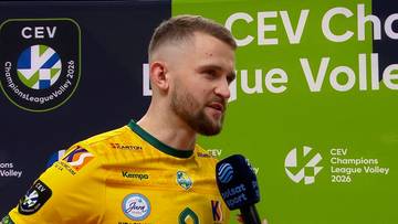 Bartłomiej Bołądź w żółtej koszulce sportowej udziela wywiadu.