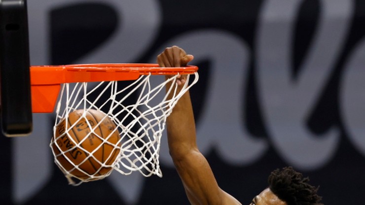 NBA: Utah Jazz lepsi od Philadelphia 76ers. Popis Jordana Clarksona