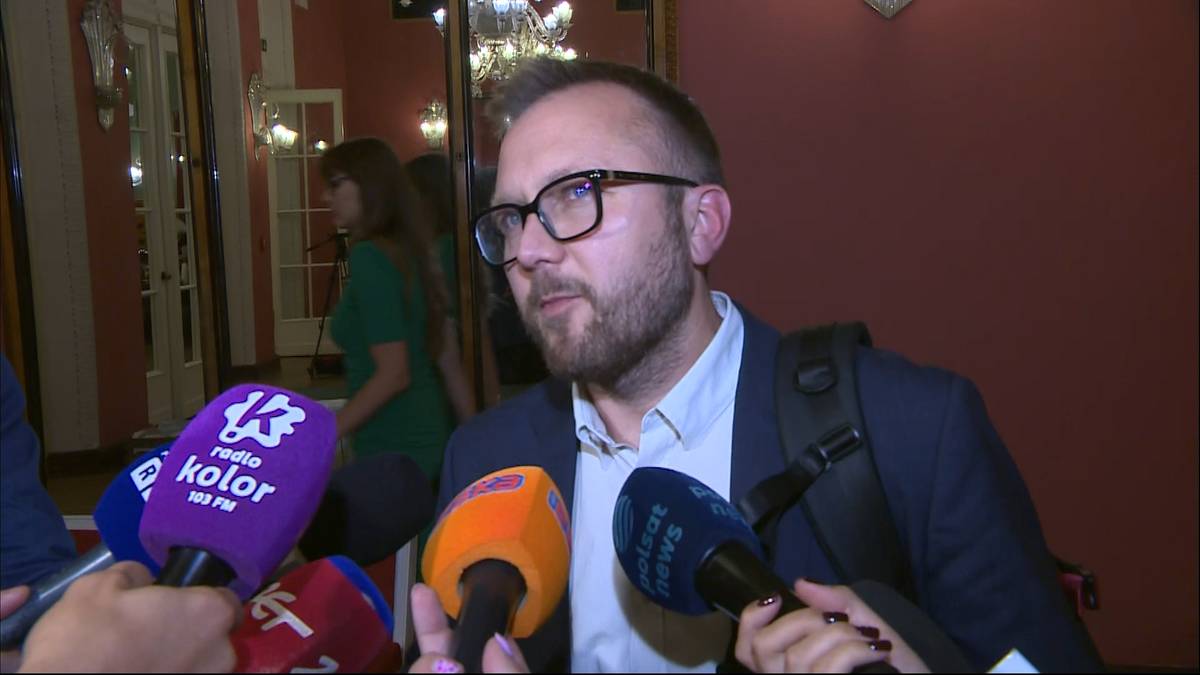 "Nie będę twarzą takich scen". Wiceprezydent Warszawy rezygnuje