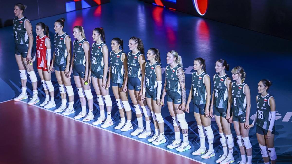 Poland face Turkey for group top spot at the European Volleyball Championship