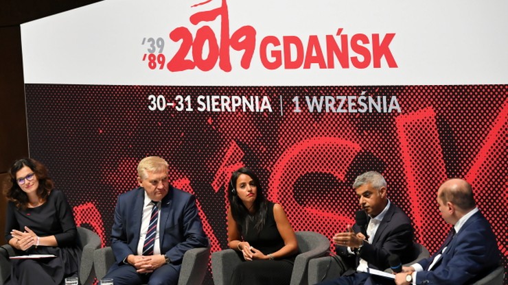 Wpadka prezydent Gdańska. Dulkiewicz przeprosiła za "egzotycznych gości"