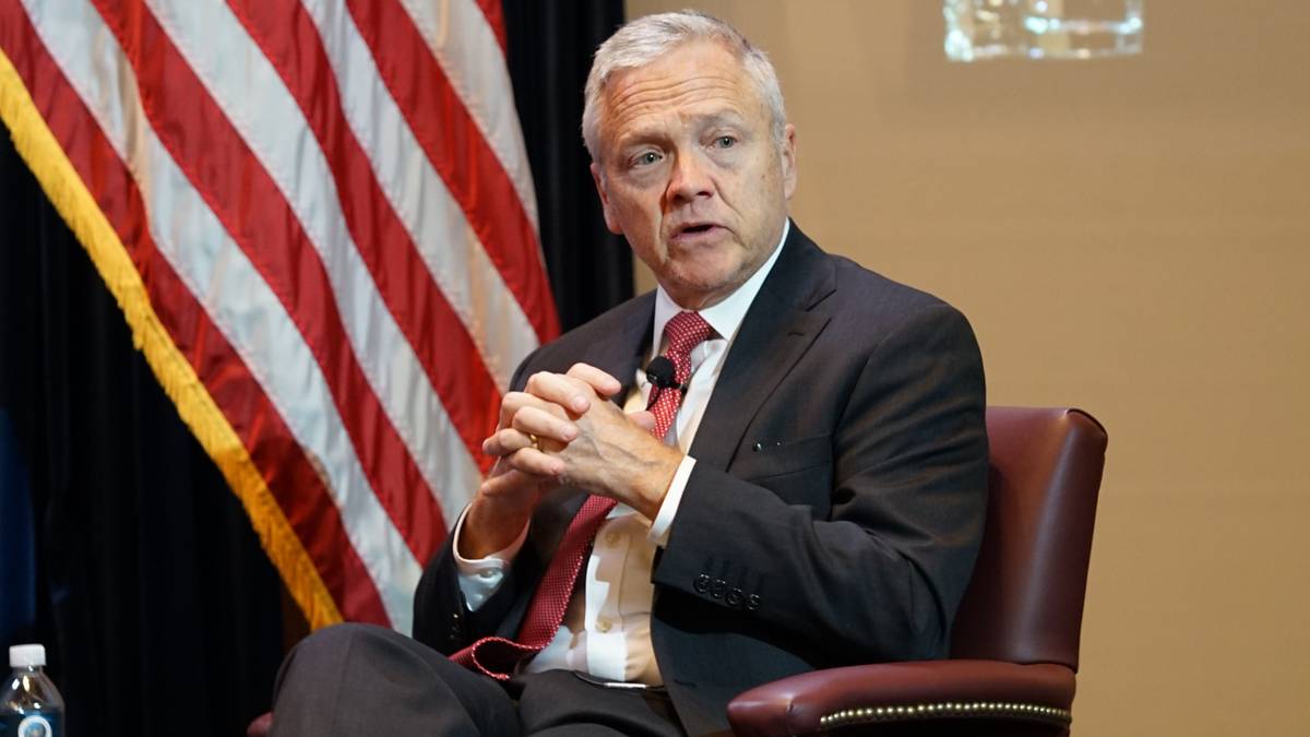 "Stanowczo po stronie Polski". Deklaracja ambasadora USA po wybuchu rakiety