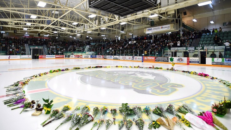 Kanadyjczycy uczcili pamięć tragicznie zmarłych młodych hokeistów