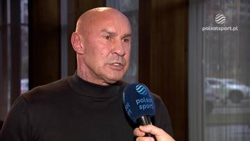 Przemysław Saleta udziela wywiadu z mikrofonem Polsat Sport.