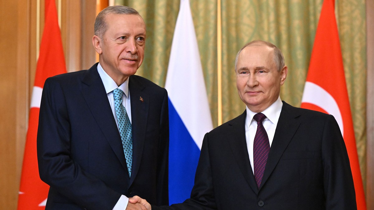 Spotkanie prezydentów Rosji i Turcji. "Dziękuję drogiemu przyjacielowi Putinowi"