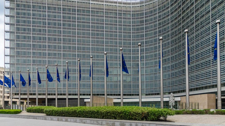 Komisja Europejska nie wycofa wobec Polski procedury w sprawie relokacji uchodźców