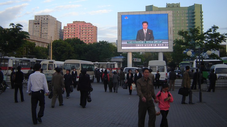 Korea Północna uruchomiła serwis wideo na żądanie. W ofercie dokumenty o dynastii Kim