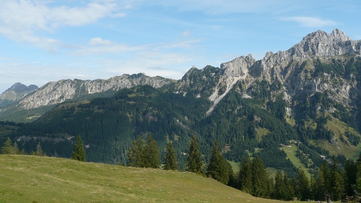 42-latka uratowana po 60-metrowym upadku w Alpach. Jej wołanie o pomoc usłyszał pasterz