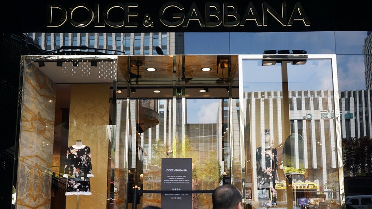 Dolce & Gabbana po oskarżeniach o rasizm przepraszają za kampanię promocyjną