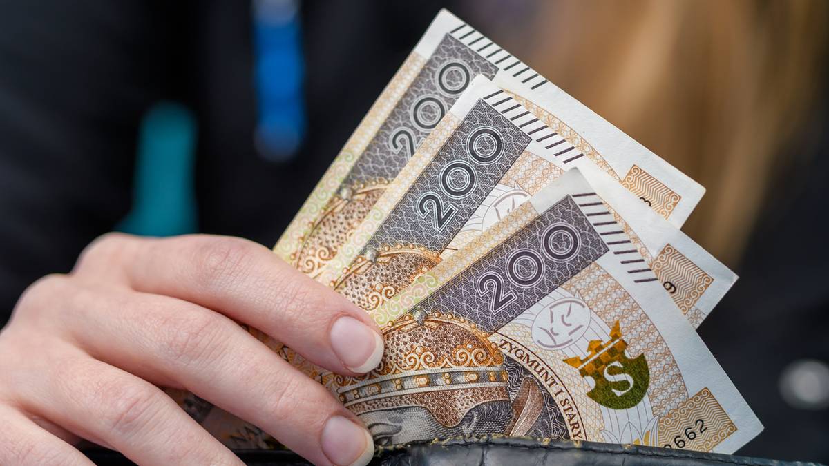 Wielu Polaków dostanie niespodziewane 800 zł od ZUS w lipcu. To dla "spóźnialskich"
