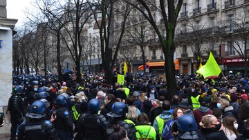 Francja. W 140 miastach demonstracje przeciw skrajnej prawicy