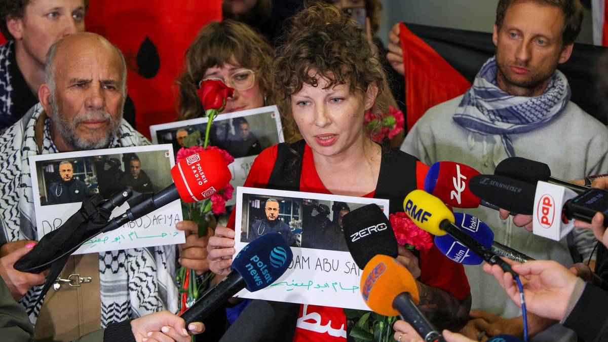 Polacy z flotylli Sumud wrócili do kraju. "Minister Radosław Sikorski musi się podać do dymisji"