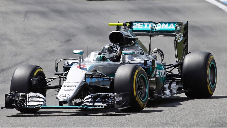 Rosberg najszybszy na dwóch treningach przed GP Niemiec