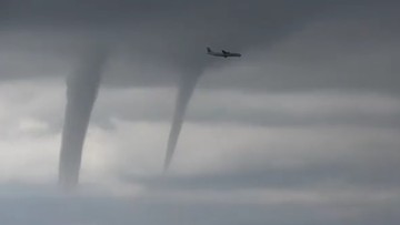 Samolot wśród tornad. 12 trąb wodnych w jednym czasie