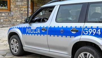 Agresywny mężczyzna wtargnął do lokalu wyborczego. Interweniowała policja [RELACJA]