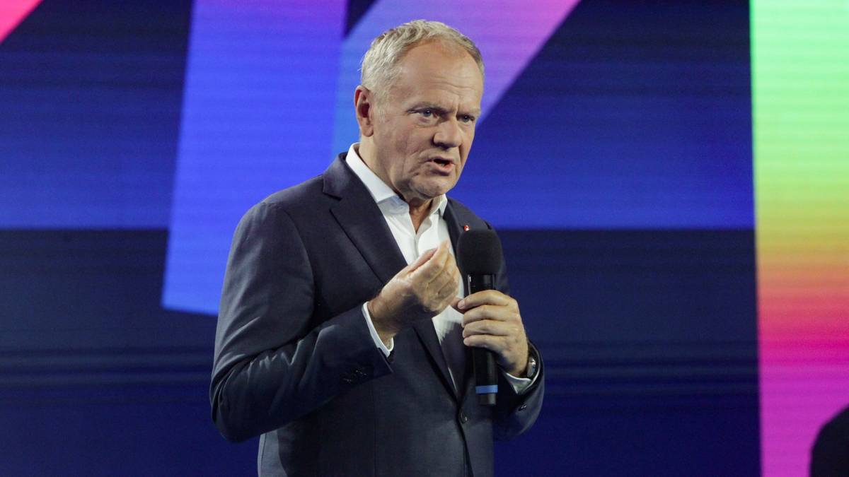 "Sprzedadzą Polskę w pięć minut". Tusk uderza w opozycję