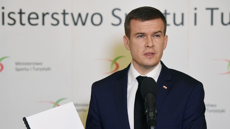 Minister Bańka: 66 działaczy straci funkcje w zarządach związków sportowych