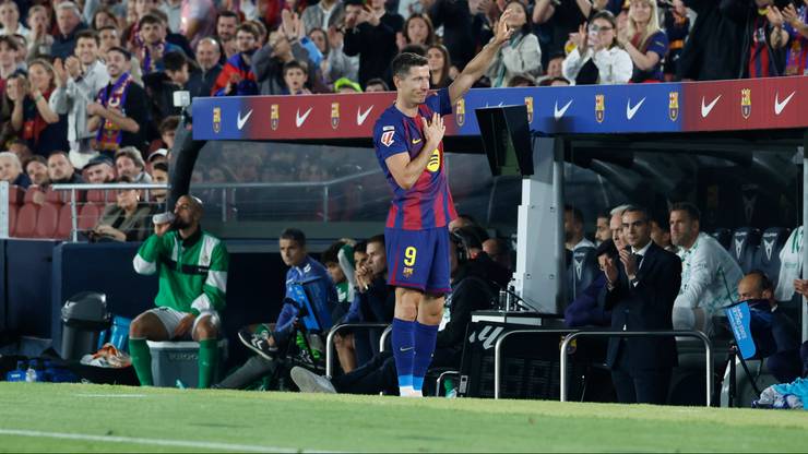 Robert Lewandowski pożegnany na Camp Nou