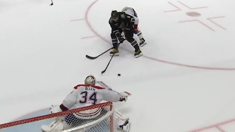 NHL: 30. w karierze hat-trick Aleksandra Owieczkina