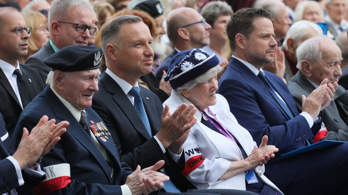 Warszawa. Andrzej Duda i Rafał Trzaskowski spotkali się z powstańcami