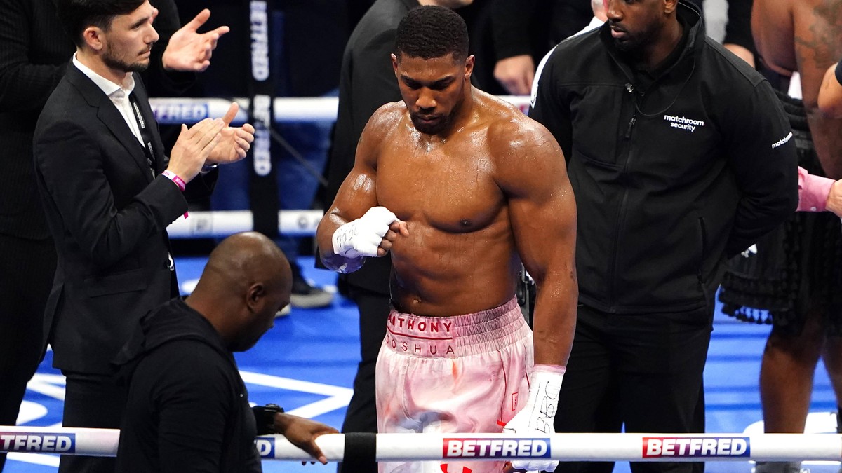 Anthony Joshua ciężko znokautował Roberta Heleniusa