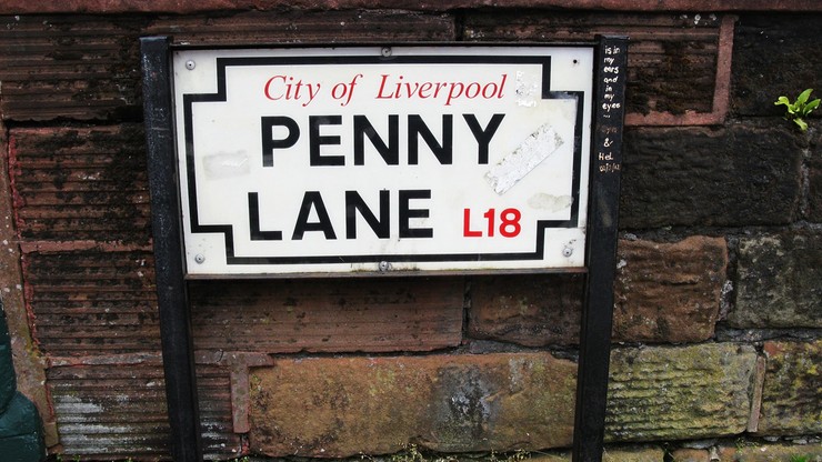 Zniszczono tablice z nazwą ulicy rozsławionej przez Beatlesów