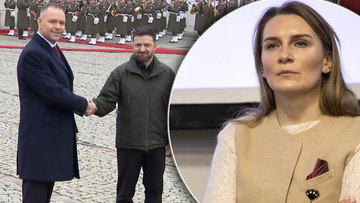 Prezydent Wołodymyr Zełenski i Karol Nawrocki uścisnęli sobie dłonie na placu przed Pałacem Prezydenckim w Warszawie.