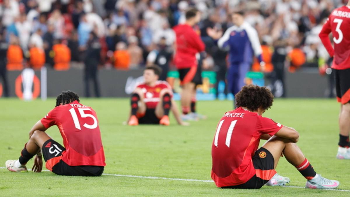 Angielskie media bezlitosne dla Manchesteru i... Tottenhamu po finale Ligi Europy. Wymowne, co sugerują