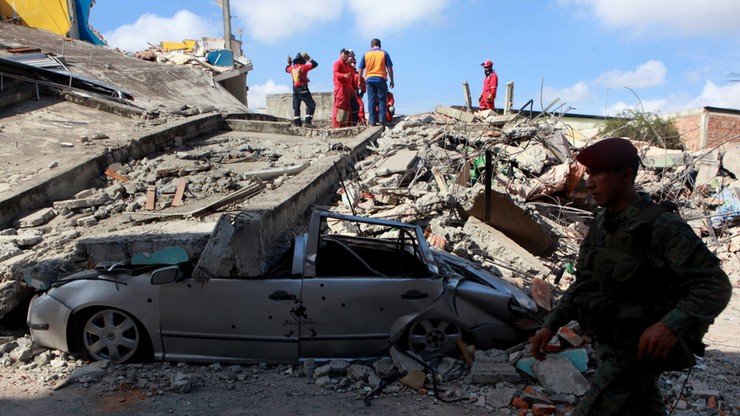 Już 413 ofiar trzęsienia ziemi w Ekwadorze